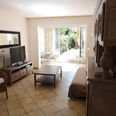 Beautifull 2 Rooms Appt, Closed All Main Sights! Saint-Raphael  Exterior photo