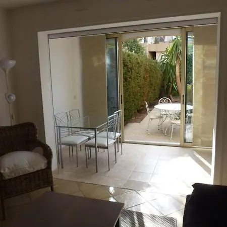 Beautifull 2 Rooms Appt, Closed All Main Sights! Saint-Raphael  Exterior photo