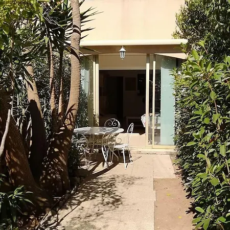 Beautifull 2 Rooms Appt, Closed All Main Sights! Saint-Raphael  Exterior photo